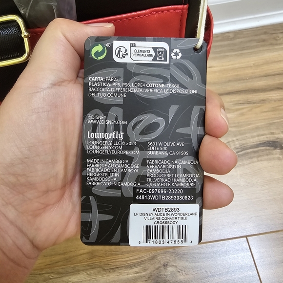 ❤️HOST PICK❤️Loungefly Disney Alice in Wonderland Villains Convertible Tote Bag - Picture 8 of 13